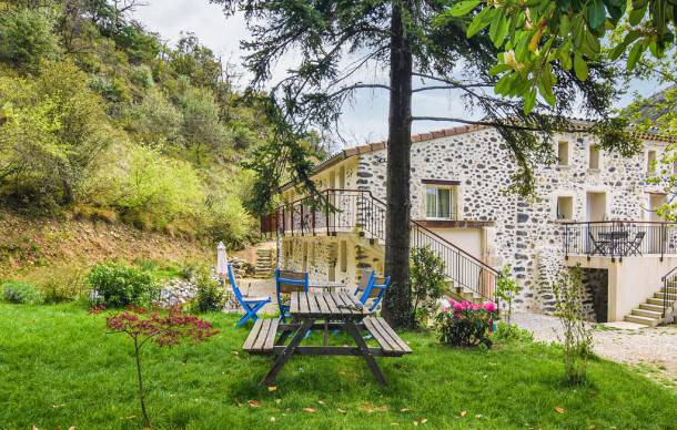 2 bedroom accommodation in Saint-Martin-sur-lavez