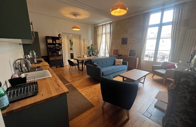 2 master suites in renovated old apartment