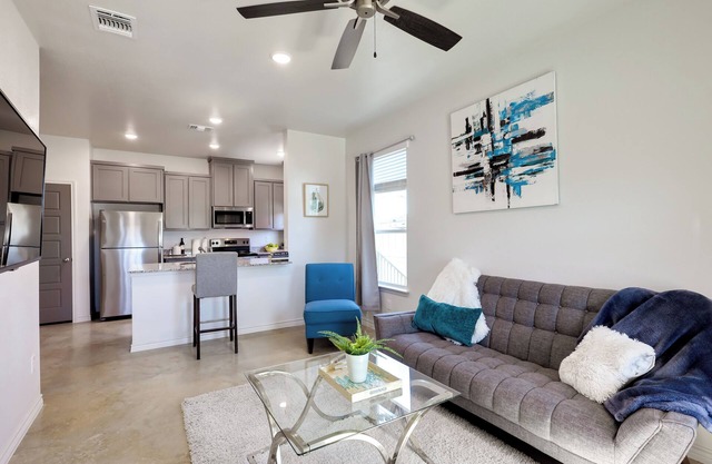 2 Mi to Downtown Temple: Pet-Friendly Home w/Yard