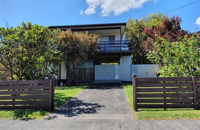2 min walk to inlet beach, close to town centre, pet friendly