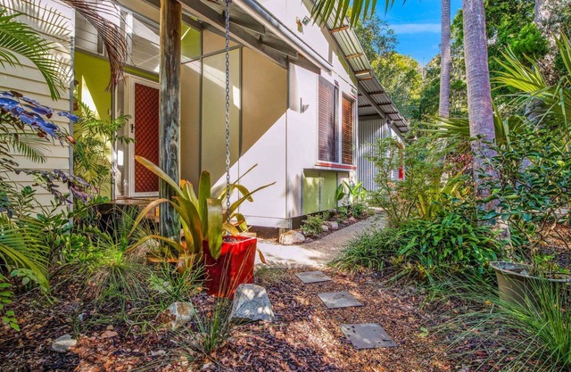 2 Naiad Court - Rainbow Shores