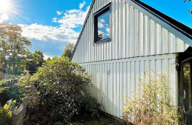 2 person holiday home in Garsnäs