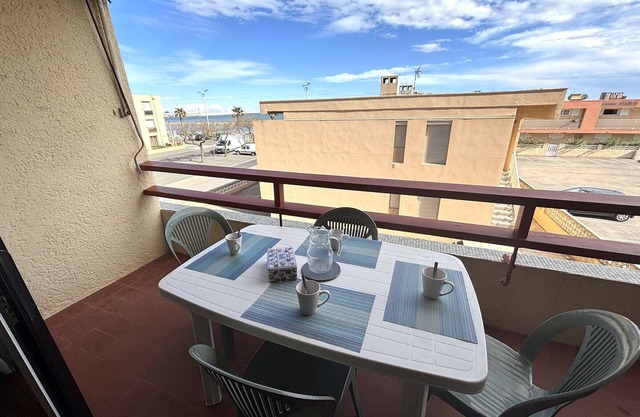 2-room apartment cabin, near beach, balcony