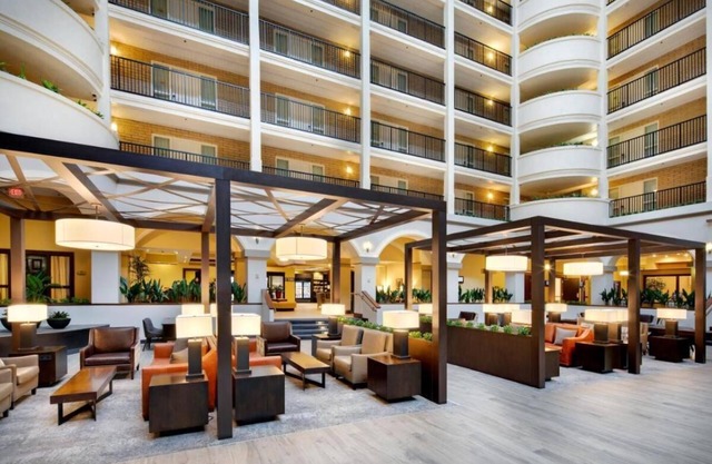 2 Spacious Units w/Complimentary Cooked-to-order Breakfast! FREE Parking, Pool!