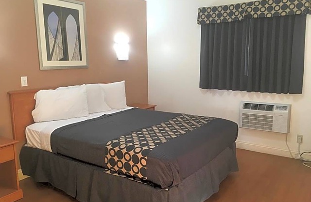 2-Star Hotel ∙ Americas Best Value Inn Beaumont California