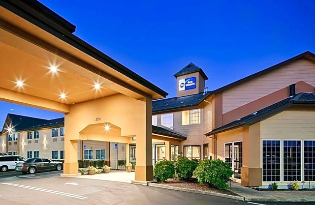 2-Star Hotel ∙ Best Western Dallas Inn & Suites