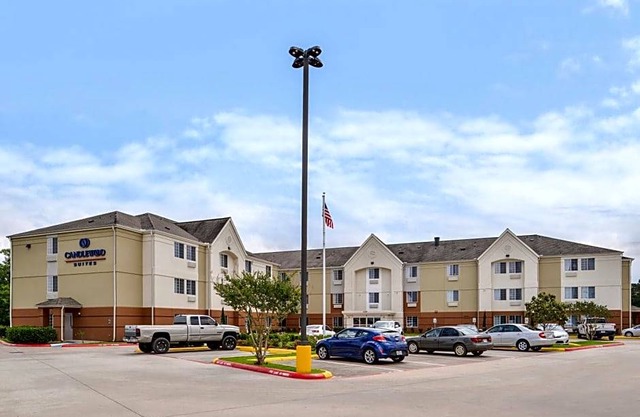 2-Star Hotel ∙ Candlewood Suites Beaumont, an IHG Hotel