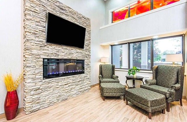 2-Star Hotel ∙ Comfort Inn Owen Sound