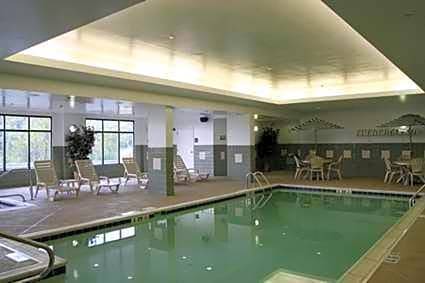 2-Star Hotel ∙ Hampton Inn Cambridge