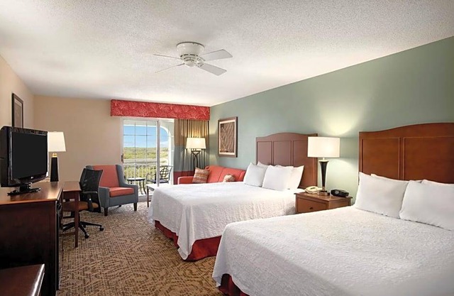 2-Star Hotel ∙ Hampton Inn & Suites Outer Banks/Corolla