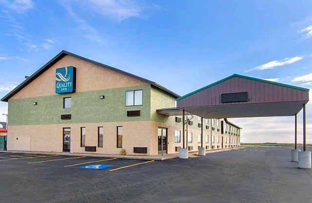 2-Star Hotel ∙ Quality Inn