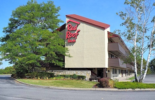 2-Star Hotel ∙ Red Roof Inn Syracuse
