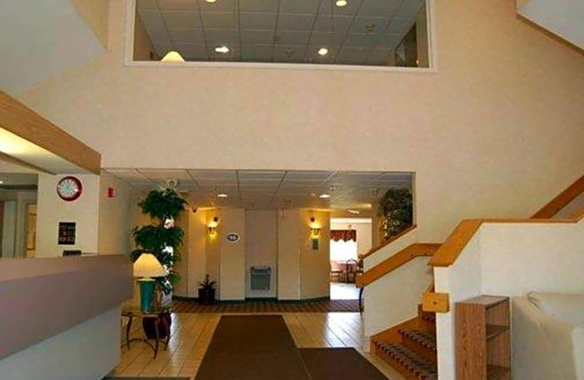 2-Star Hotel ∙ Rodeway Inn Willington North