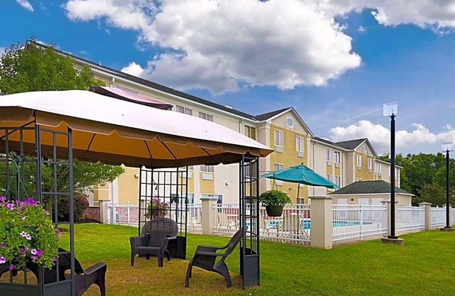 2-Star Hotel ∙ Quality Inn Spring Mills - Martinsburg North