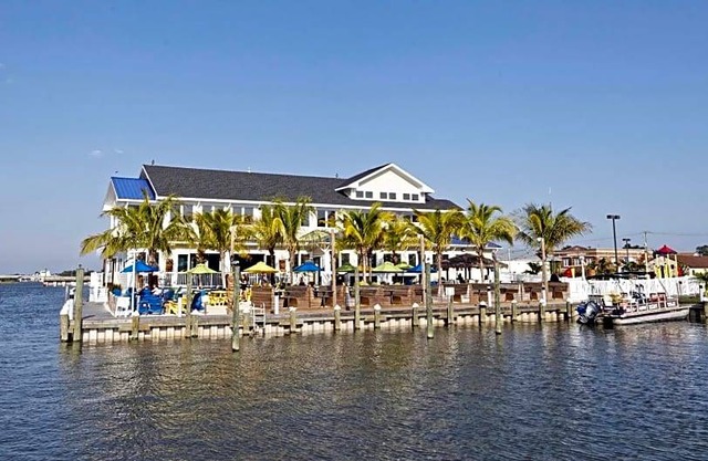 2-Star Hotel ∙ Fairfield Inn & Suites by Marriott Chincoteague Island Waterfront