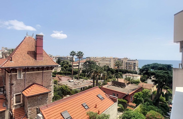 2 steps from the Midi beaches, terrace, 252L/BOU