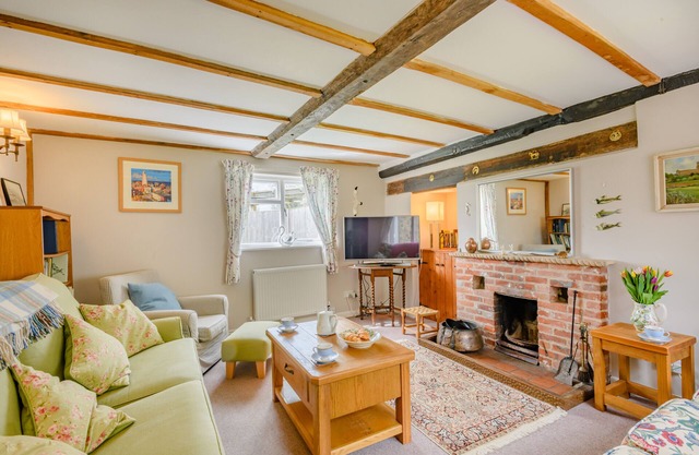 2 The Homestead - Three Bedroom House, Sleeps 6