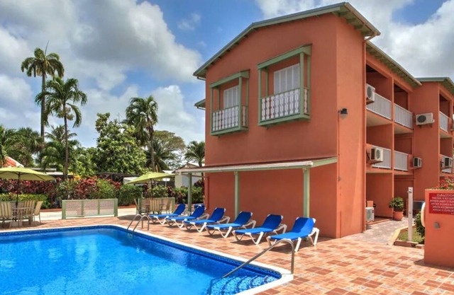 2 Units Just Walking Distance from Worthing Beach! Free Parking, Outdoor Pool!
