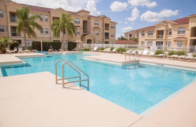 20 minutes to the theme park! Family- sized condo with private patio