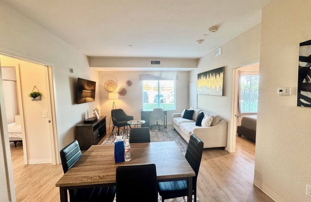 20% OFF 3BD/2BA Telco corr. Richardson RD102