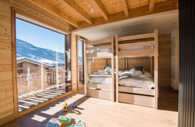 200 m² Chalet ∙ 5 bedrooms ∙ 13 guests
