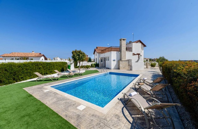 200 m² Villa ∙ 4 bedrooms ∙ 8 guests