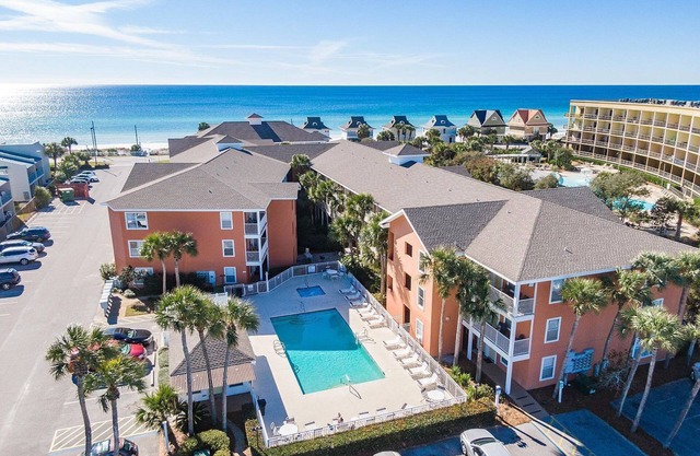 200 Steps to Private Beach! Nice Ground Floor Unit!