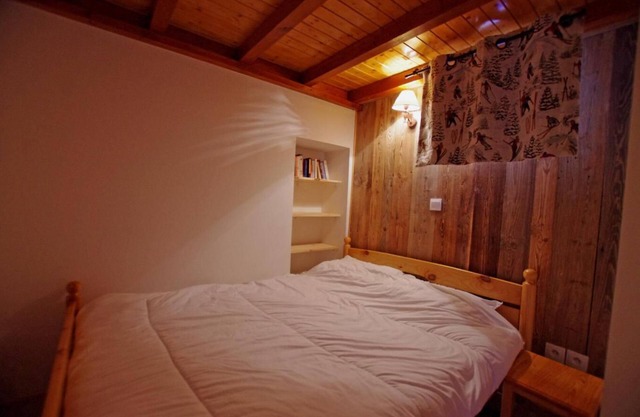 200m from ski slopes, 4th floor, balcony, parking, tv, ski locker, 61m², Champagny-en-Vanoise