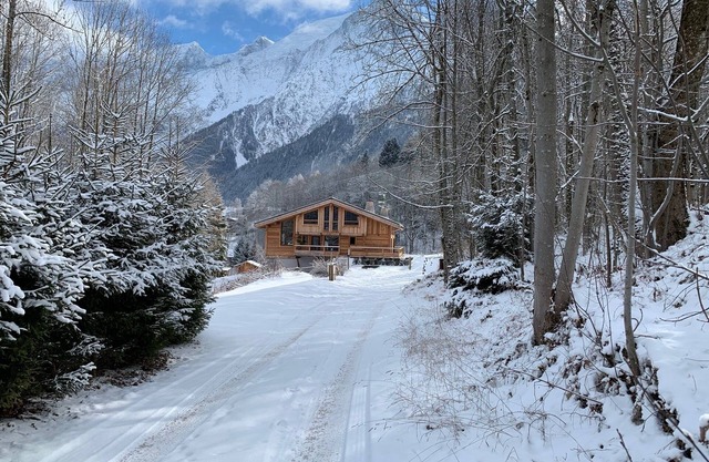 200m from the cablecar, Luxury chalet with terrace & sauna