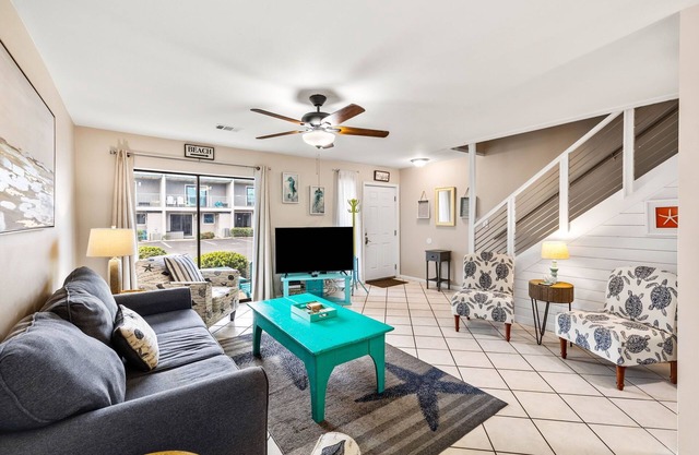 ⭐200yds to Beach-Pool-Pretty Updates-Multiple Balconies-2BR Gulf Winds East #35⭐