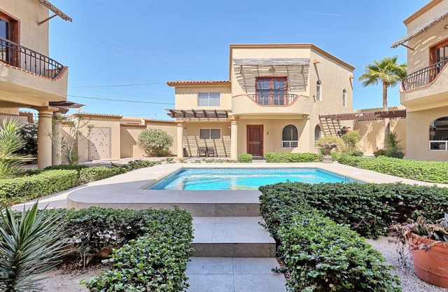 202 m² Villa ∙ 3 bedrooms ∙ 6 guests