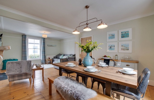 21 Trenwith Place - Three Bedroom House, Sleeps 5