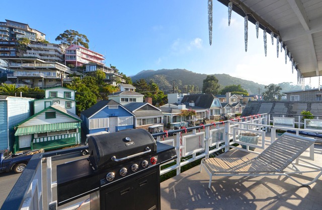 211CLU: Home with Deck, Golf Cart, 1 Block to the Beach, Pet Friendly, WIFI - 21