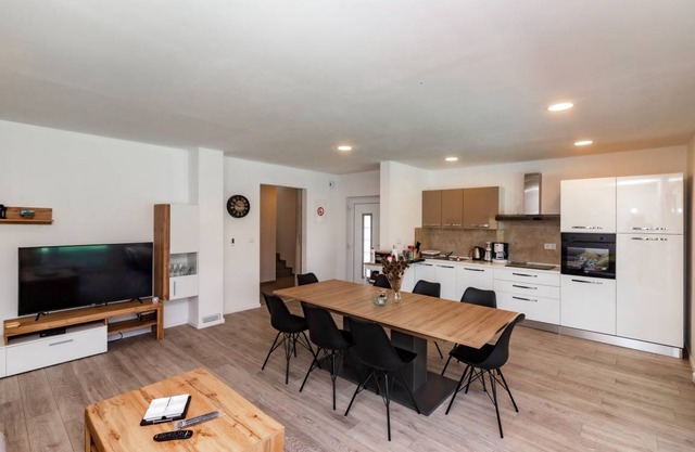 214 m² House ∙ 3 bedrooms ∙ 6 guests