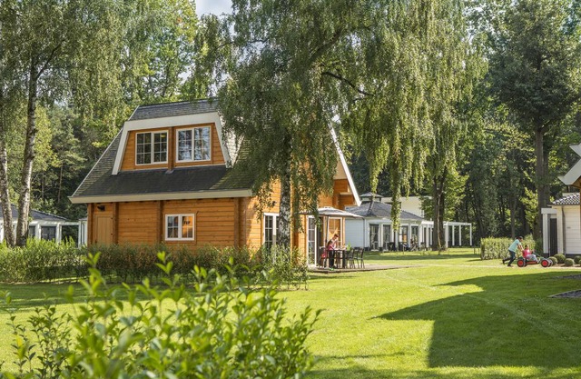 220 m² Bungalow ∙ 6 bedrooms ∙ 12 guests