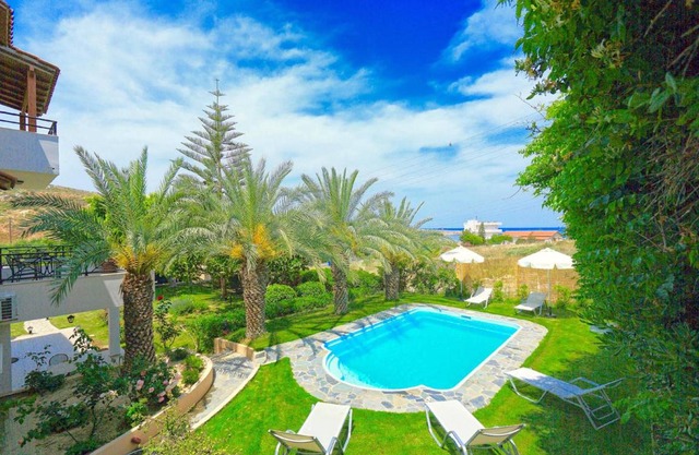 Villa Karteros 