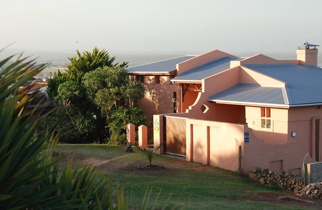 225 m² Apartment ∙ 4 bedrooms ∙ 7 guests