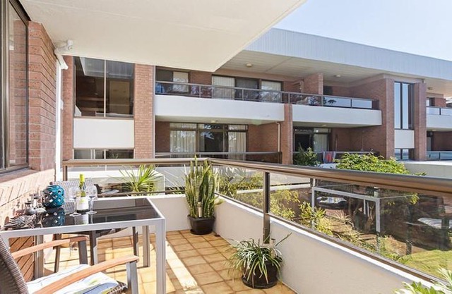23 'The Commodore' 9-11 Donald Street - delightful unit with gorgeous water views