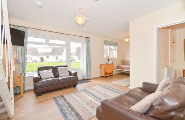 23 Tollgate Cottages, Seaview