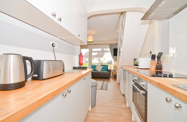 24 Tollgate Cottages, Seaview