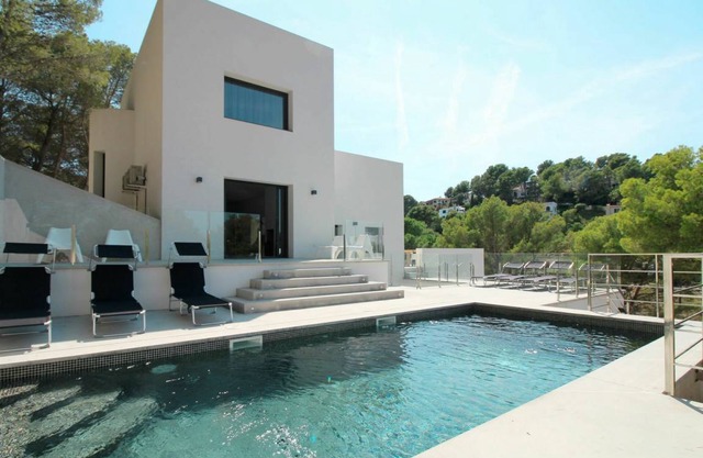 240 m² Accommodation ∙ 7 bedrooms ∙ 14 guests