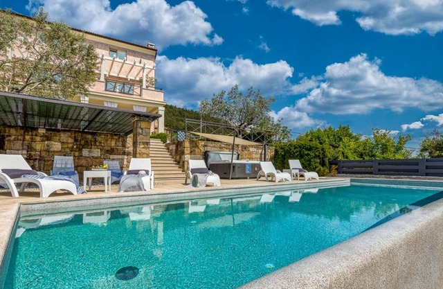 245 m² Villa ∙ 4 bedrooms ∙ 8 guests