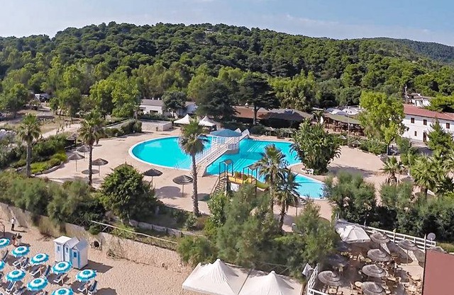 25 m² Resort ∙ 2 bedrooms ∙ 5 guests