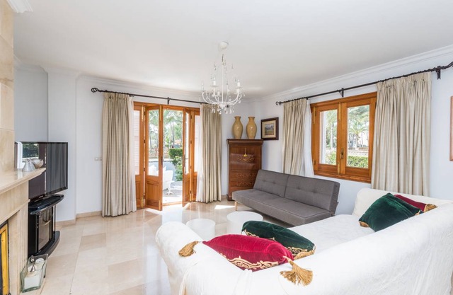 250 m² House ∙ 4 bedrooms ∙ 7 guests