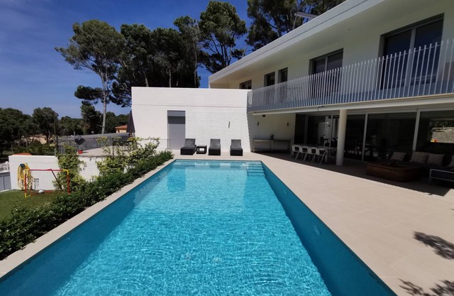 250 m² Villa ∙ 4 bedrooms ∙ 8 guests