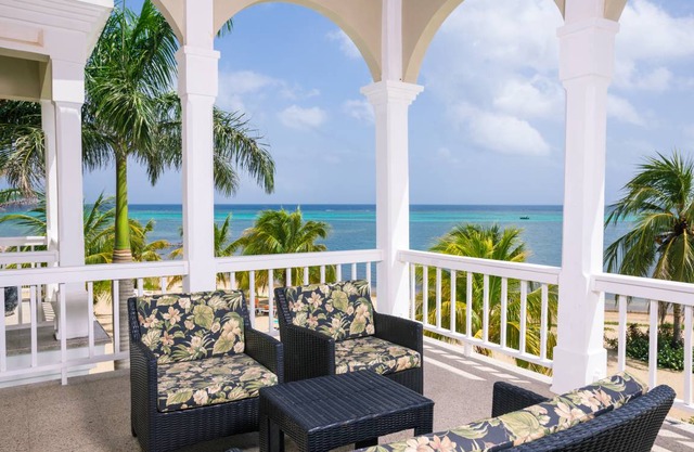 251 m² Condo ∙ 2 bedrooms ∙ 6 guests