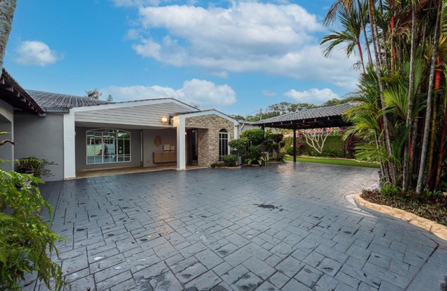 25P Enchanting Bungalow Retreat - Mystical Garden,Petaling Jaya by Verano