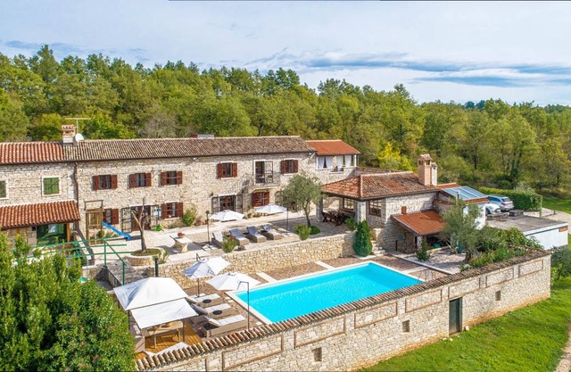 260 m² Villa ∙ 4 bedrooms ∙ 8 guests