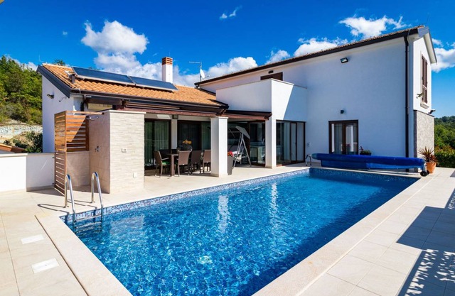 280 m² House ∙ 1 bedroom ∙ 8 guests