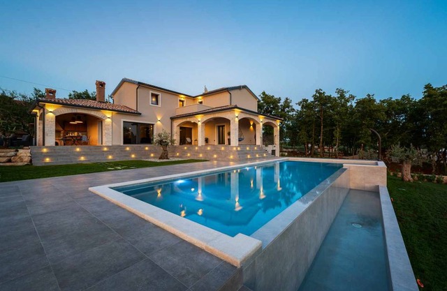 280 m² Villa ∙ 4 bedrooms ∙ 9 guests